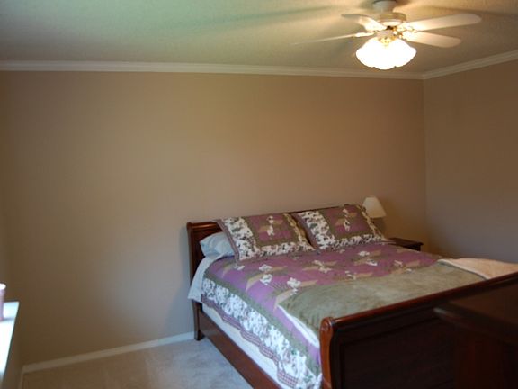 4th image of 2533 Aspen St SE