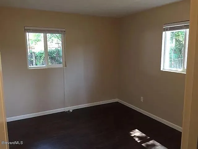 907 Acacia Way — Photo 10