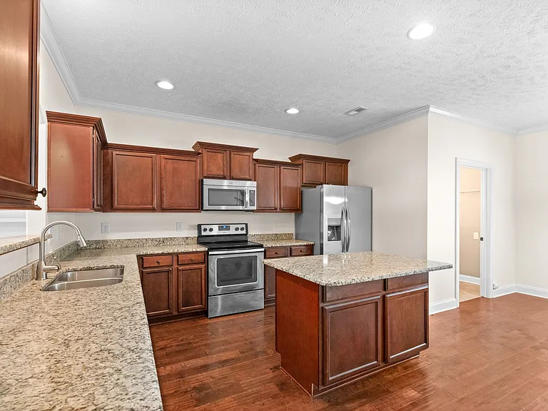 3339 Cotham Ln — Photo 11
