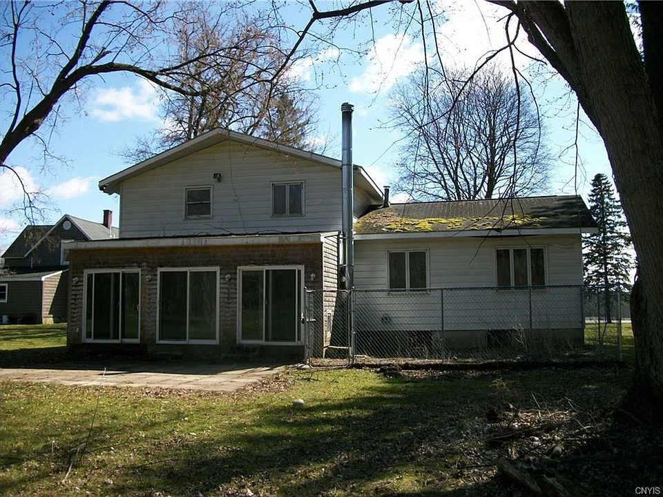 2nd image of 8037 Seneca Tpke