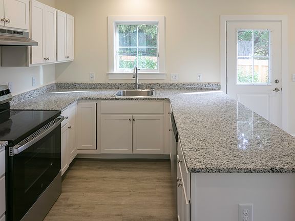 5th image of 12A Davkim Ln