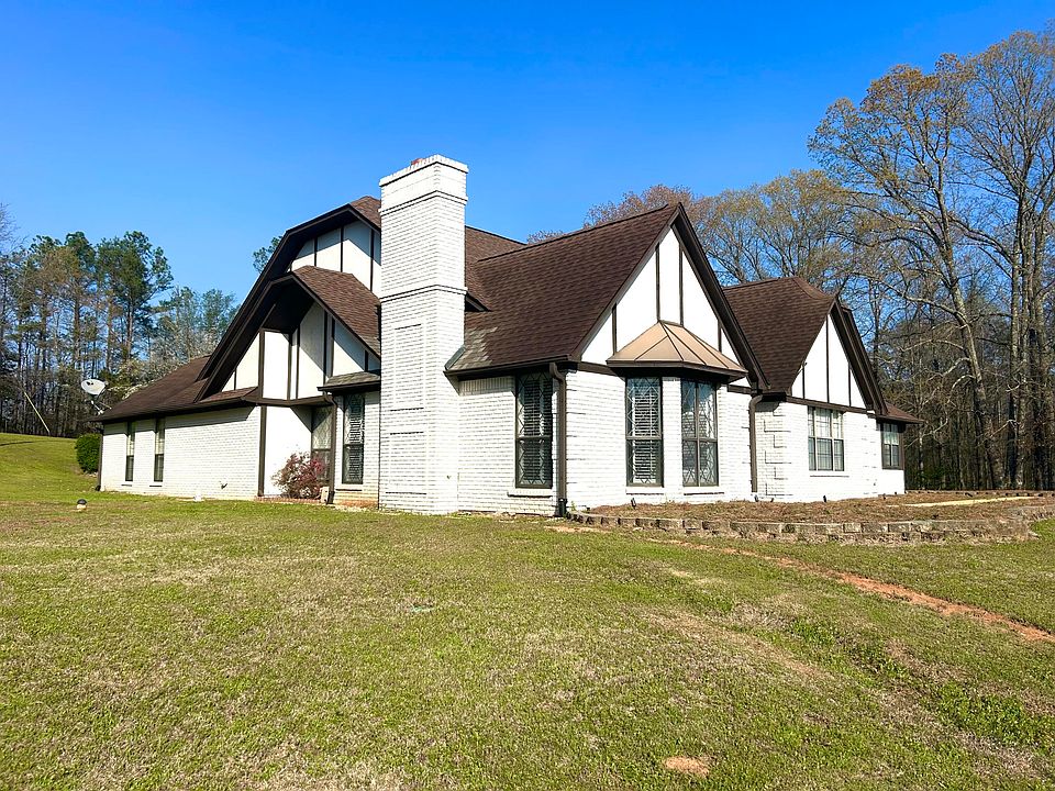 1st image of 621 Justice Rd