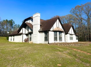 621 Justice Rd, Fulton, MS 38843