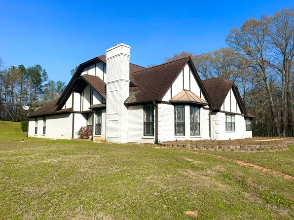 621 Justice Rd, Fulton, MS 38843