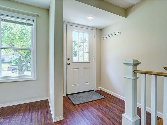 3rd image of 32 New Gate Dr