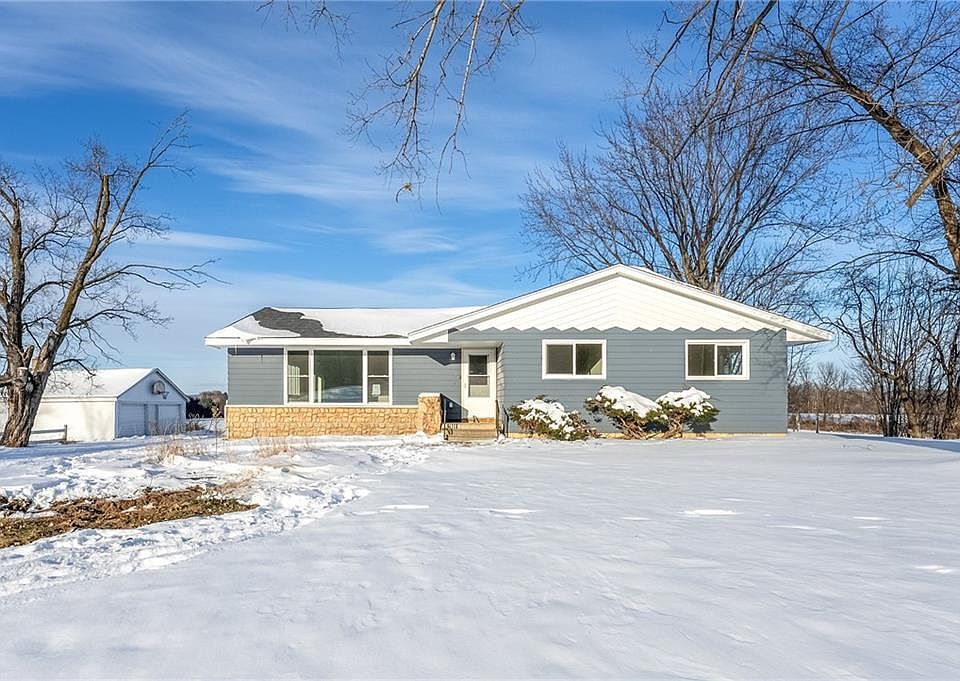 1st image of 3235 East 650th Avenue