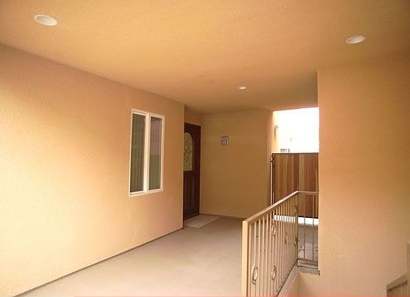 3rd image of 5227 Ben Ave Unit 2