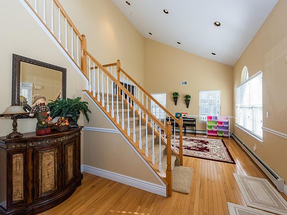 4th image of 53 Justin Cir