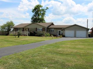 8907 E 1050th Ave, Robinson, IL 62454