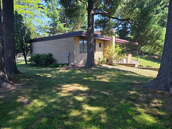 4th image of 519 Birchwood Ave