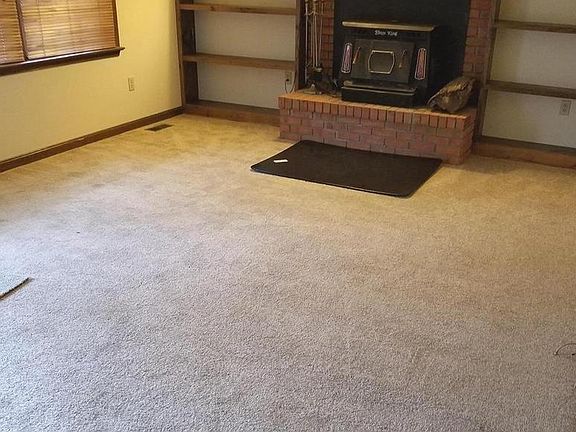 3rd image of 55 Stacy Ln