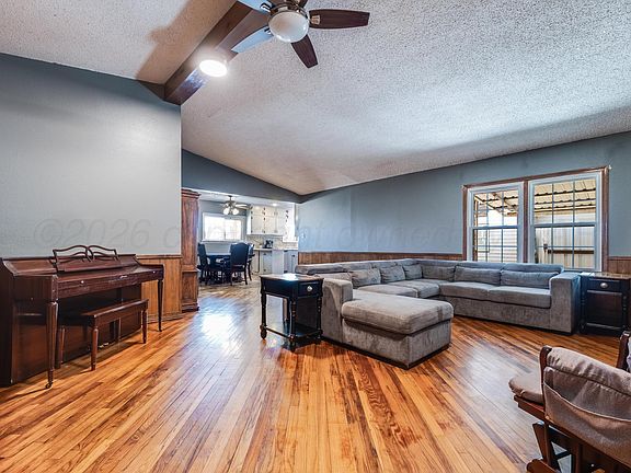 5th image of 1104 S Maddox Ave