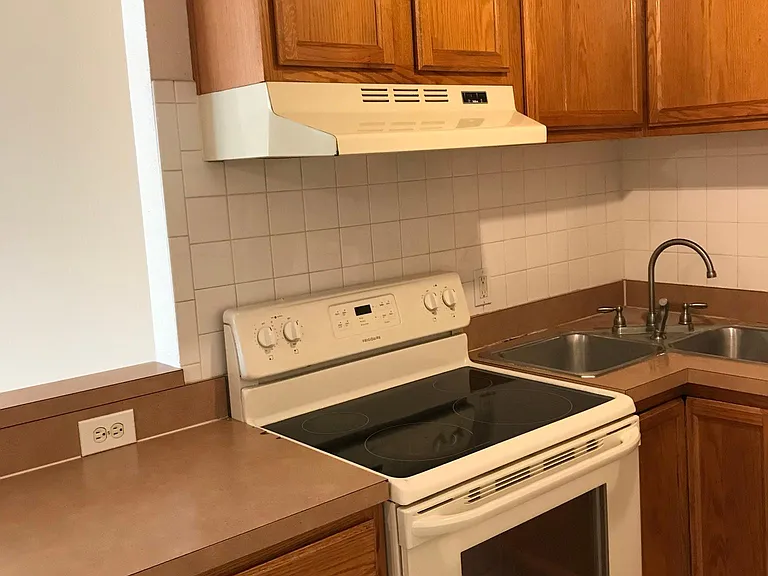 625 Acapulca Way — Photo 9