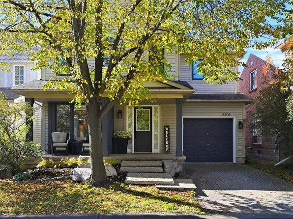 2206 Casselman Ct, Burlington, ON L7L 6T7