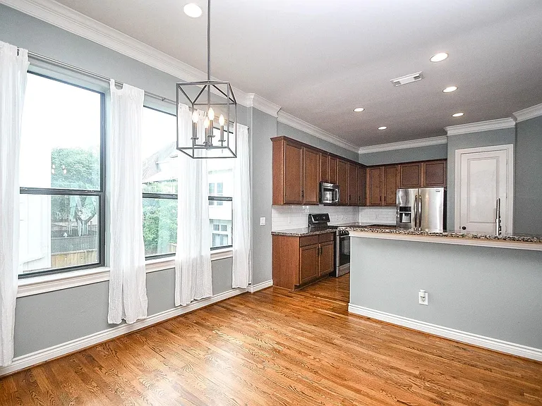 2222 Hilshire Lake Dr — Photo 12