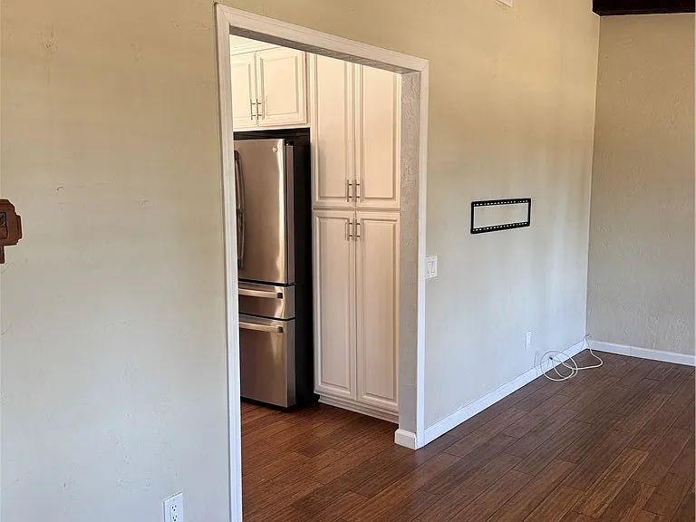 1338 Joy Rd — Photo 9