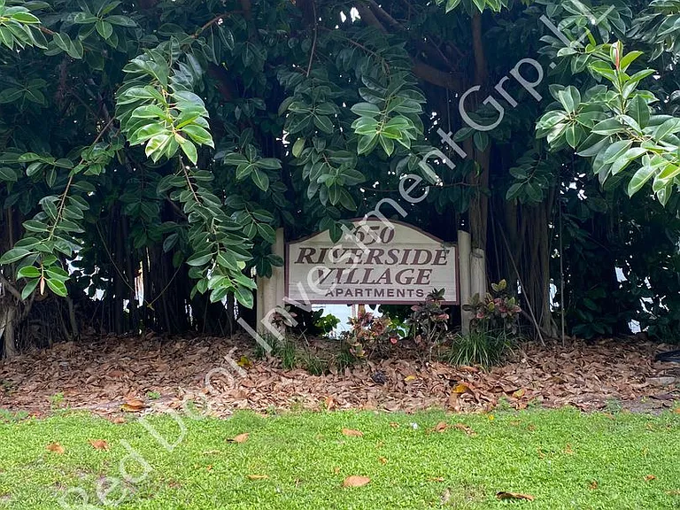Riverside Apartments - Minutes to the River - Multiple Units Available — Photo 26