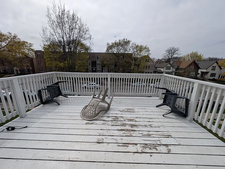 3244-3246 N Oakland Ave — Photo 4