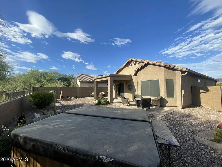 2312 N Hudson Dr — Photo 19