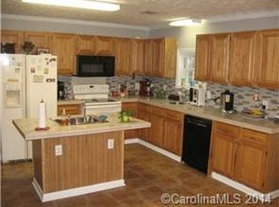 902 Park Cir, Lincolnton, NC 28092