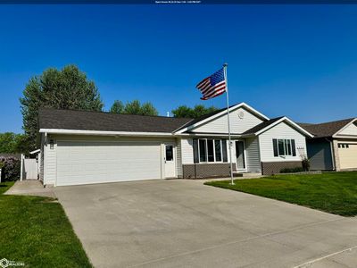 1629 Oakwood Dr, Carroll, IA, 51401