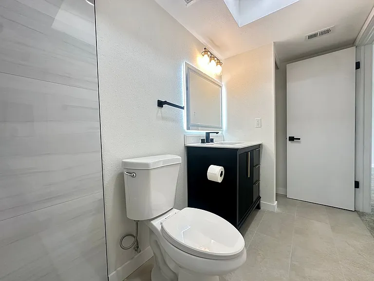 1845 S Highland Ave #6-11 — Photo 13