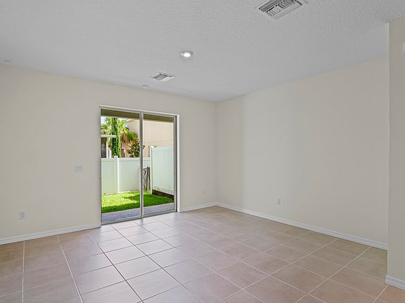 006 Living Room_10022025