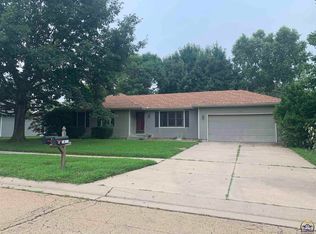 3433 NW Dawdy Dr, Topeka, KS 66618