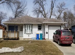 416 S St E, Owatonna, MN 55060