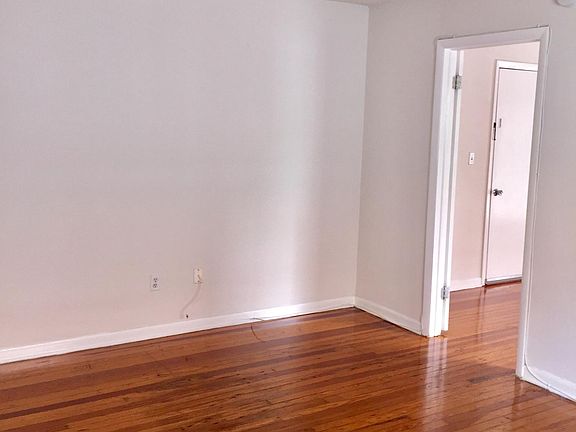 5th image of 340 7th St S APT 3
