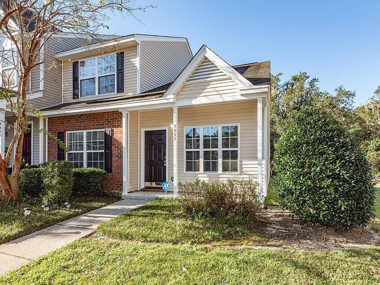 7927 Shadow Oak Dr — Photo 2