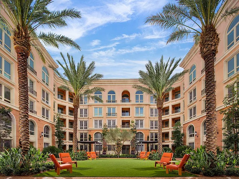 Santa Clara Square Apartment Homes — Photo 8