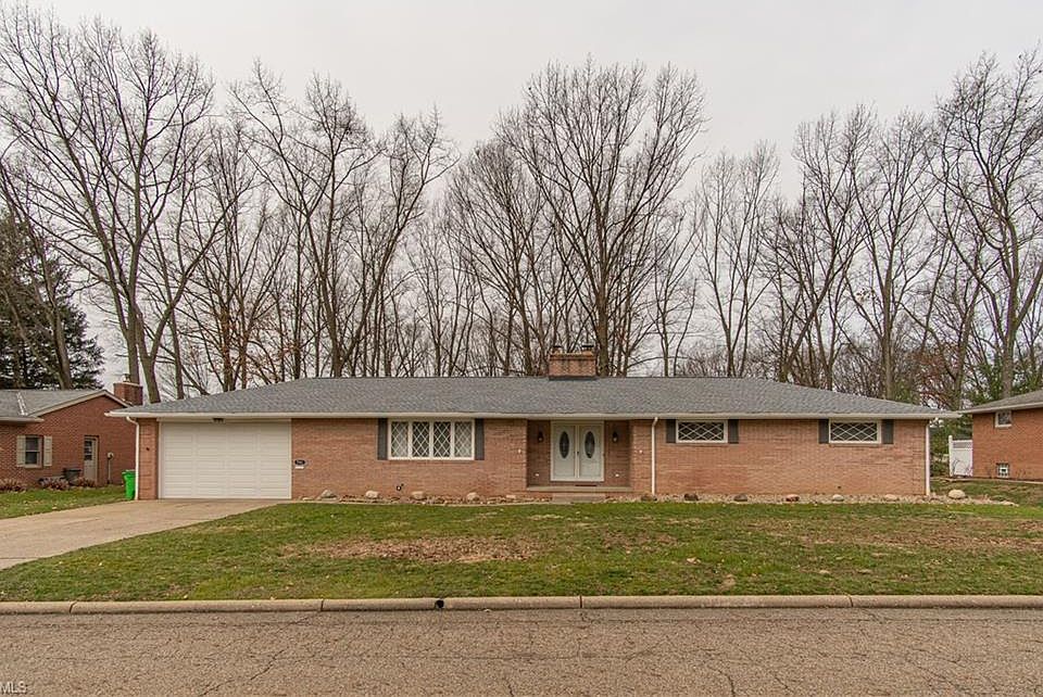 1st image of 791 Oakcrest Ln NE