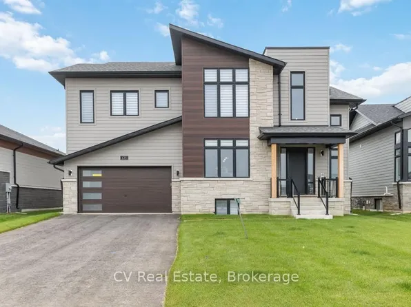 125 Stoneleigh Dr, The Blue Mountains, ON L9Y 4X5