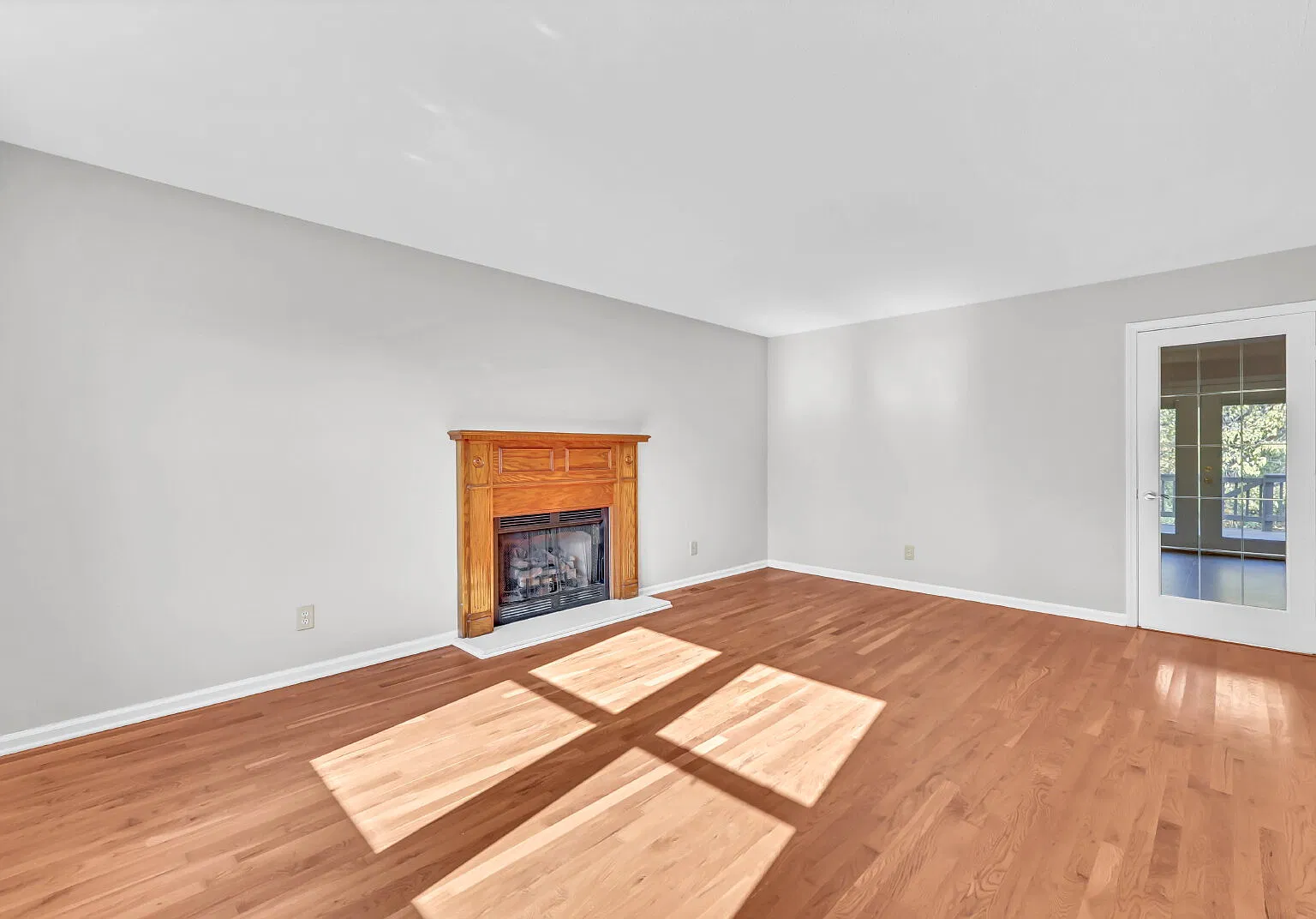 3 bed, 2.5 bath, 2071 sqft, $2,150 — Photo 4