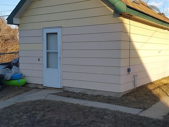 4th image of 817 S 8th St