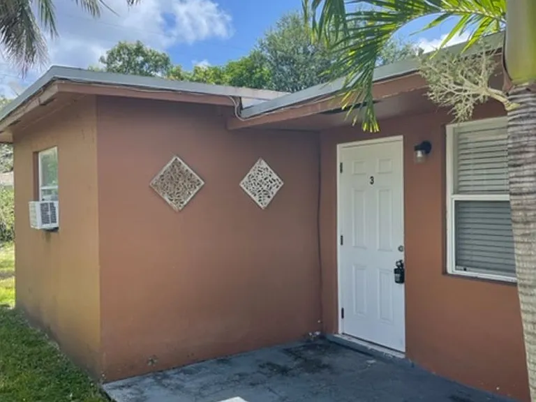1104 NW 5th Ave — Photo 9