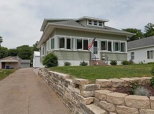 153 Sherman St, Muscatine, IA 52761
