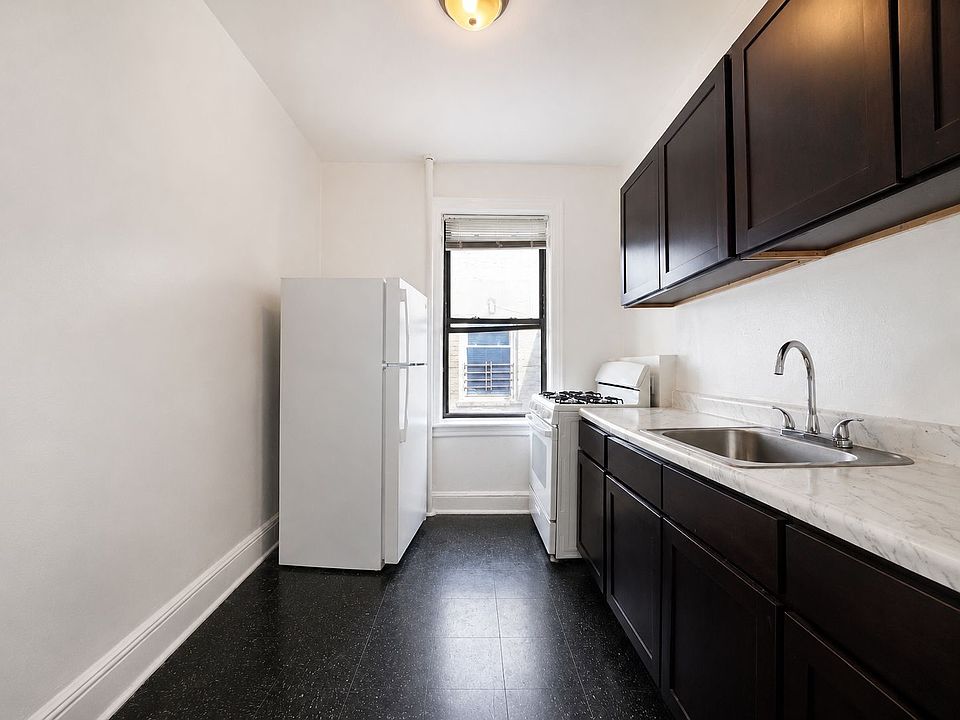 1st image of 487 Montgomery St APT 2F