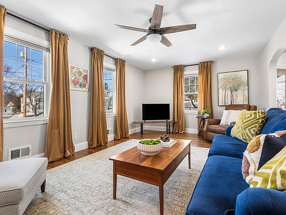 3rd image of 41 Lyman Rd