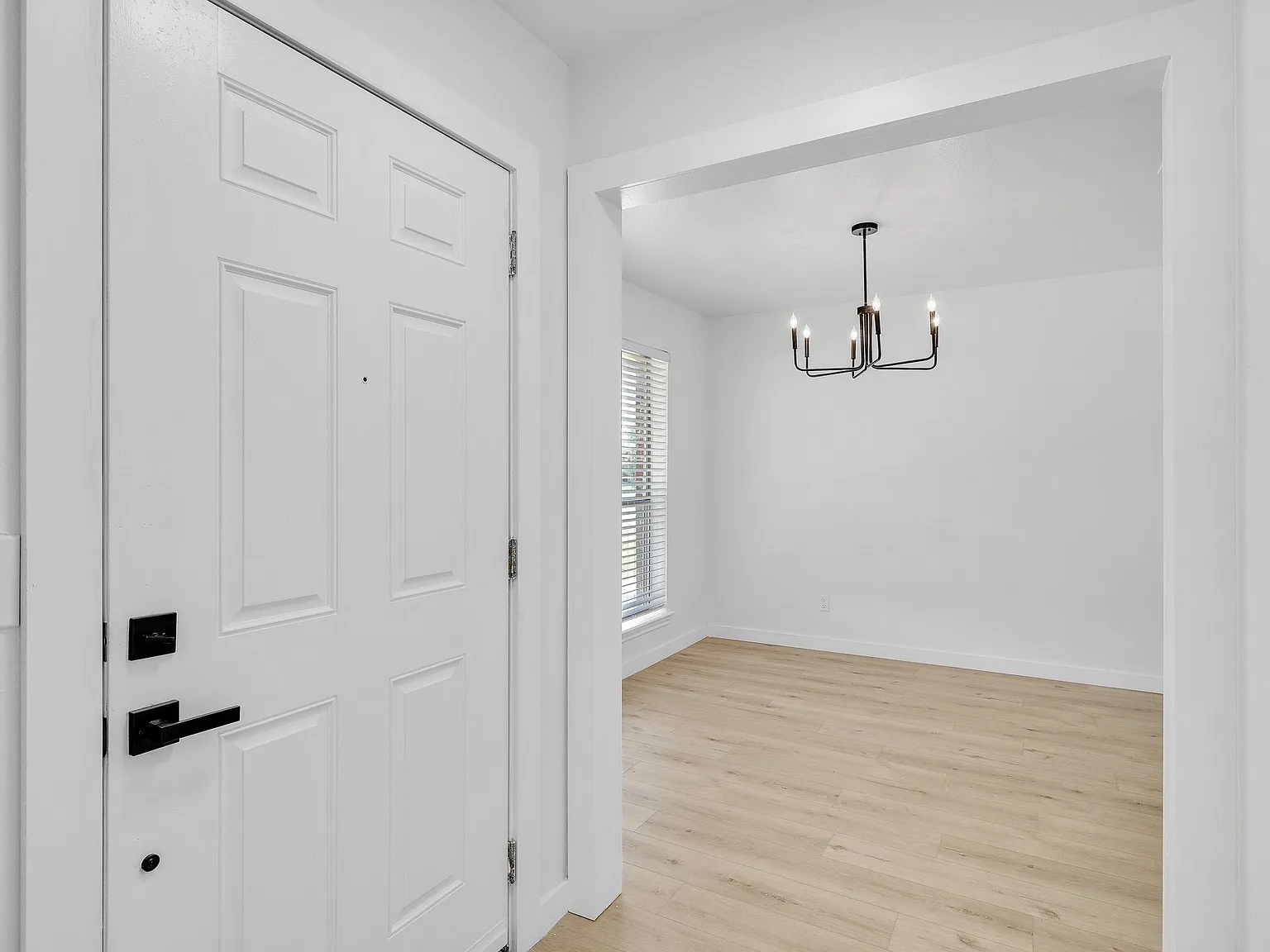 3 bed, 1440 sqft, $2,375 — Photo 2