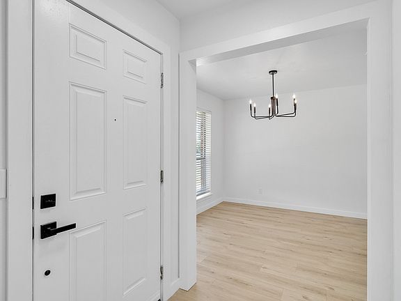 5th image of 3352 Lanarc Dr