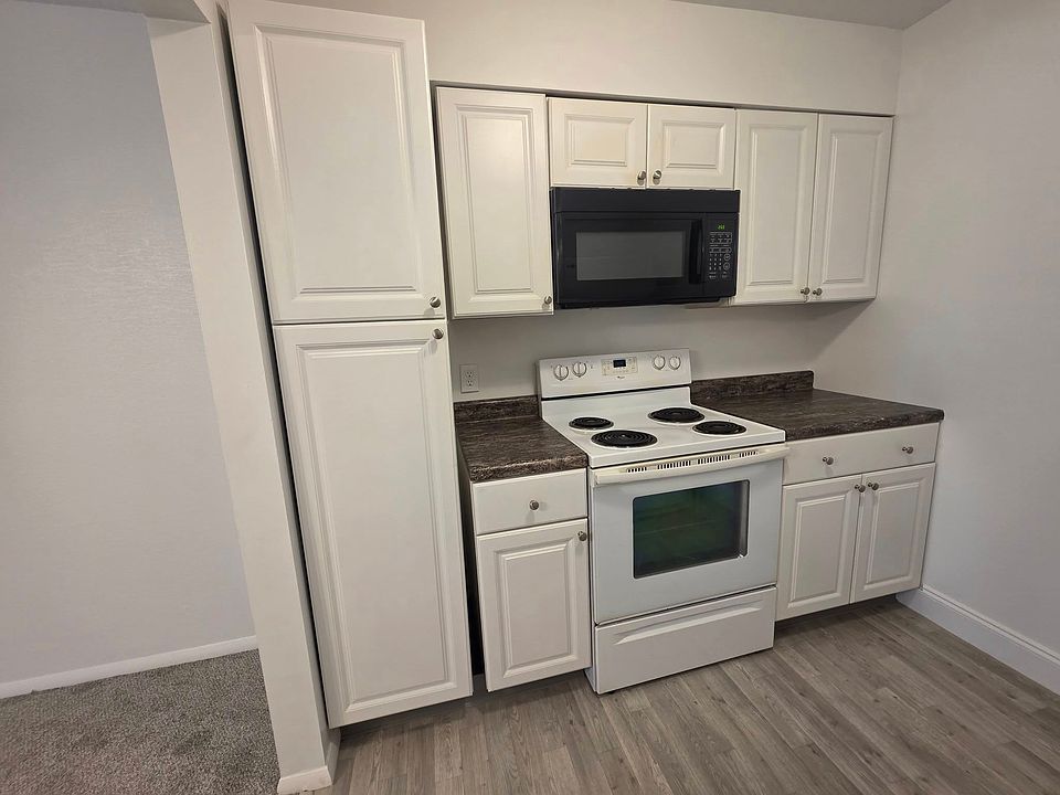 1st image of 1905 Cortland Dr #1905