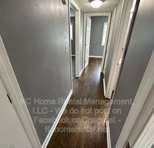 3124 N 55th St #B — Photo 25