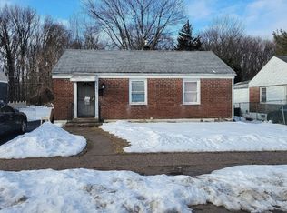 2210 Fleetwing Dr, Levittown, PA 19057