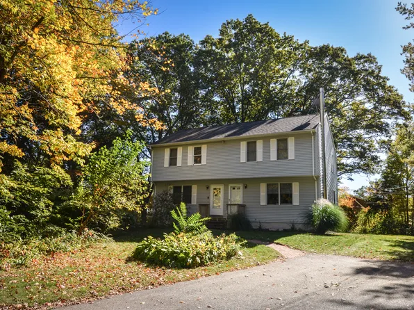 52 Stockton St #A, Boylston, MA 01505