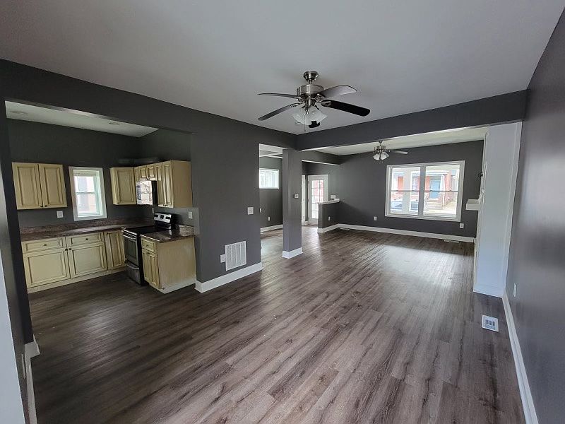 1st image of 2133 Green St