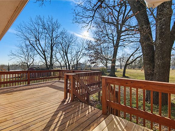 3rd image of 1349 Harmon Rd