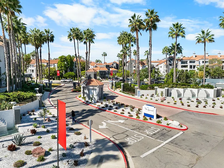 The Grand Costa Mesa — Photo 60