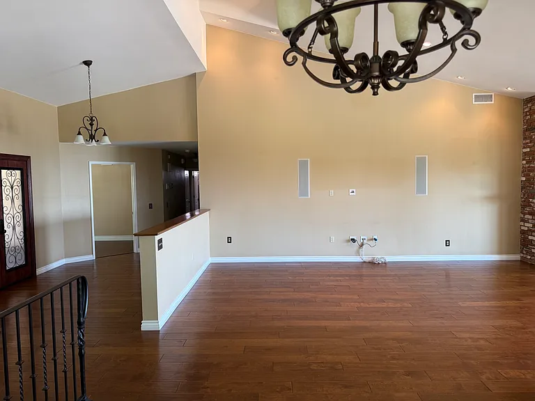 9641 Hidden Farm Rd — Photo 6